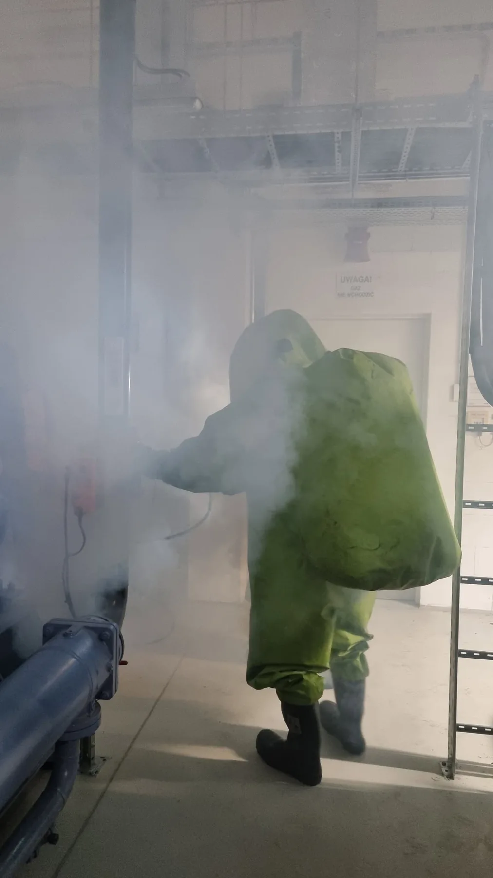 Praktyczne ćwiczenia chemiczne przy instalacji przemysłowej